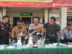 Musnahkan Barang Bukti, Dandim HSS Hadiri Kegiatan Pemusnahan Barang Bukti Yang Memunyai Kekuatan Hukum