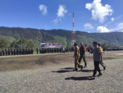 Jaga Netralitas, Satgas Kopasgat Laksanakan Apel Gelar Pasukan Dalam Rangka Kesiapan Pengamanan dan Pergeseran Logistik Pilkada Tahun 2024 di Kabupaten Puncak Jaya