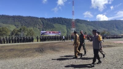 Jaga Netralitas, Satgas Kopasgat Laksanakan Apel Gelar Pasukan Dalam Rangka Kesiapan Pengamanan dan Pergeseran Logistik Pilkada Tahun 2024 di Kabupaten Puncak Jaya