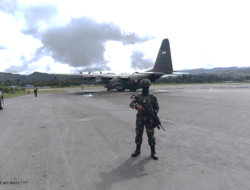Prajurit Cakra Bhaskara Batalyon Komando 461 Kopasgat senantiasa waspada dan semangat saat bertugas