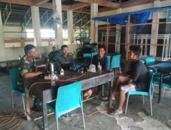 Pererat Hubungan Baik, Babinsa Sampoiniet Komsos Dengan Warga Binaan