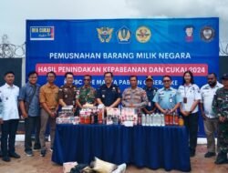 DANRAMIL 1707-02/MERAUKE IKUTI PEMUSNAHAN BARANG ILEGAL YANG MENJADI MILIK NEGARA