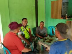 Babinsa Koramil 09/Samatiga Laksanakan Komunikasi Sosial dan Pendataan Kesehatan di Desa Pucuk Lueng