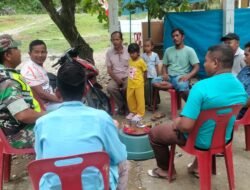 Dengan Metode Komunikasi Sosial (Komsos) Babinsa Rangkul Masyarakat