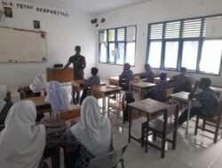 Babinsa Berikan Materi Wasbang kepada Siswa/i SMP Negeri 1 Panga
