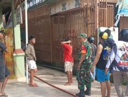 Babinsa Sangatta Bantu Proses Pemadaman Api di Wilayah Binaan