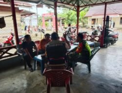 Demi Menjaga ke Akraban Babinsa Koramil 01/Sungaimas Laksanakan Komsos Bersama Warga Binaan