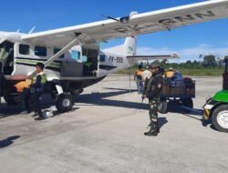 Laksanakan Random Checking, Satgas Kopasgat Bekerja Sama Dengan Pihak Kp3 Dan Upbu Bandara Douw Aturure Nabire