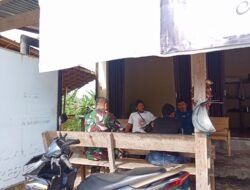 Melalui Komsos Babinsa Sampaikan Pesan Jaga Ketertiban dan Kebersihan Lingkungan