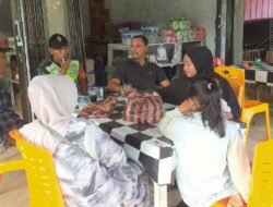 Ajak Warga Ngopi Pagi, Babinsa Sampoiniet Komsos Dengan Masyarakat Crak Mong