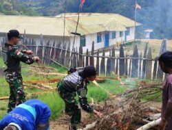 Satgas Yonif 614/RJP dan Warga Sambut Tahun Baru