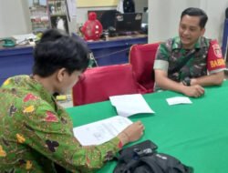 Melalui Komsos, Babinsa Sungai Raya Pantau Perkembangan Situasi Wilayah Binaan