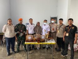 Satgas Kopasgat Menggagalkan Upaya Pengiriman Kerajinan Dompet Kulit Buaya Tanpa Dokumen Resmi Dan Jumlahnya Melebihi Batas Dari Ketentuan Yang Berlaku Di X-Ray Cargo Bandara Mopah Merauke