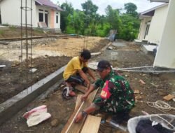 Babinsa Koramil 1801-01/Manokwari Bantu Warganya Dalam Pembuatan Pondasi Rumah