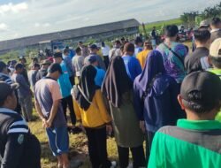 Koramil 1001-08/Sungai Pandan Gelar Pembersihan Lingkungan dan Saluran Irigasi