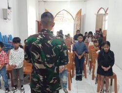 Satgas Yonif 614/RJP Mengajar Nilai Keagamaan kepada Anak-Anak Papua