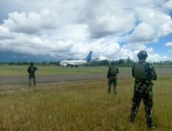 Pos Kopasgat Melaksanakan Patroli Ring Luar dan Dalam Runway Bandara NopGoliath Dekai Antisipasi Adanya Gangguan