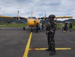 Pos Kopasgat Moanemani Melaksanakan Pengamanan Bandara Moanemani