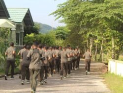 Jaga Kebugaran Anggota Kodim 1629/SBD Laksanakan Lari Pagi