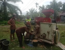 Babinsa Koramil 02/Woyla, Apresiasi Usaha Penggilingan Padi Keliling Mempermudah Warga