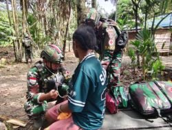 Pelayanan Kesehatan Diberikan Satgas Yonif 614/Rjp di Perbatasan RI-PNG