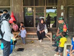 Pendampingan Pemeriksaan Kesehatan Balita oleh Babinsa Sangatta Utara Koramil 0909-01 Sangatta