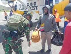 Pos Kopasgat Bandara Enarotali Bersama KP3 Bandara Gelar Random Check untuk Pelihara Keamanan dan Ketertiban di Bandara Enarotali
