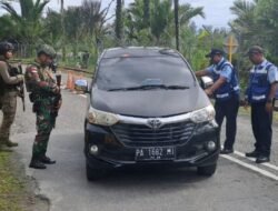 Pengamanan Bandara Mozes Kilangin Timika Prajurit Kopasgat Pos Timika Melaksanakan Random Check