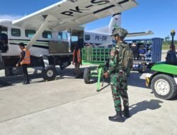 Laksanakan Random Checking, Satgas Kopasgat Bekerja Sama dengan Pihak KP3 dan UPBU Bandara Douw Aturure Nabire