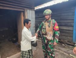 Berbagi Kebahagiaan di Bulan Ramadhan, Satgas Yonif 614/RJP Berikan Sembako kepada Masyarakat Perbatasan