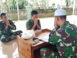 Anggota TNI Kodim 1005/Barito Kuala Bayar Zakat Fitrah, Wujudkan Rukun Islam Ketiga