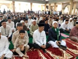 Sholat Idul Fitri di Masjid Agung Baitul Makmur, Dandim 0105/Abar : Berbuat Khilaf Adalah Sifat, Meminta Maaf Adalah Kewajiban dan Kembali Kefitrah Adalah Tujuan