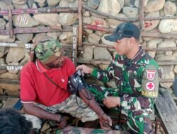 Satgas Yonif 614/RJP Beraksi, Berikan Pelayanan Kesehatan kepada Warga Perbatasan Papua