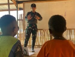 Satgas Yonif 614/RJP Berbagi Ilmu, Mengajar Anak-Anak Papua