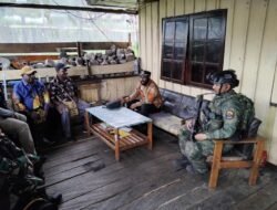 Kopasgat Siaga, DPRK Puncak Salurkan Bantuan dan Harapan Bagi 314 Pengungsi di Sinak