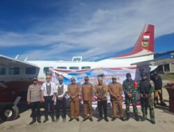 Sektor II Satgas Kopasgat Kawal Ketat Pengoperasian Perdana Maskapai Amole Air di Kabupaten Puncak
