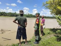 Sosialisasi Cegah Banjir, Babinsa Ajak Warga Jaga Kebersihan Lingkungan