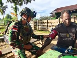 Satgas Yonif 614/Raja Pandhita Berikan Layanan Kesehatan Gratis di Pos Dabra