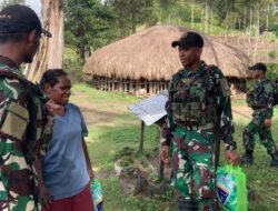 Satgas Yonif 614/RJP Bagikan Sembako di Honai, Wujud Kepedulian Terhadap Masyarakat