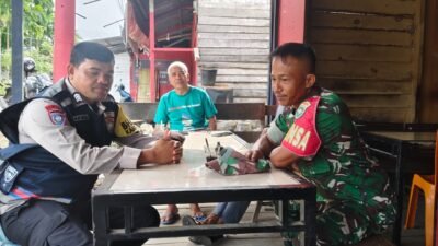 Aksi Sinergi Babinsa dan Bhabinkamtibmas di Aceh Jaya dalam Melaksanakan Komsos