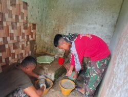 TMMD Ke-124: Pengerjaan MCK di Masjid Al-Muhajirin Masuki Tahap Pemasangan Keramik