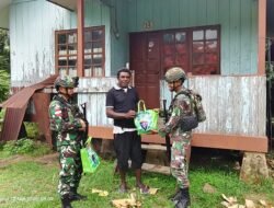 Satgas Yonif 614/RJP Jalin Silaturahmi dengan Tokoh Masyarakat di Kampung Dabra