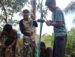 Satgas TMMD dan Warga Mansapa Bersinergi Bor Sumur Air Bersih Titik Keempat