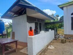Anggota Satgas TMMD Nunukan Genjot Pengerjaan MCK di Kelurahan Mansapa