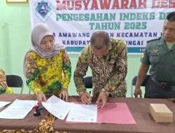 Mendukung Perekonomian Desa, Babinsa Koramil 1003-04/Kandangan Hadiri Rapat Musyawarah Koperasi Desa Merah Putih