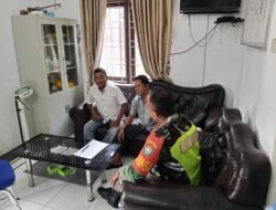 Babinsa Koramil 09/Samatiga Sertu Irwansyah Perkuat Sinergi dengan Aparat Gampong Mesjid Baro Demi Stabilitas dan Kemajuan Desa