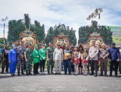 Kodam XVIII/Kasuari dan Pemda Papua Barat Sukseskan Program Ketahanan Pangan dengan Panen Raya Padi
