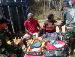 Satgas Yonif 614/RJP Berikan Pelayanan Kesehatan kepada Warga Kampung Popome