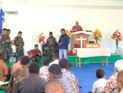 Satgas Yonif 614/RJP Beribadah Bersama Warga, Wujudkan Kemanunggalan TNI-Rakyat