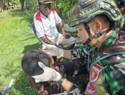 Satgas Yonif 614/RJP Berikan Pelayanan Kesehatan kepada Masyarakat Papua